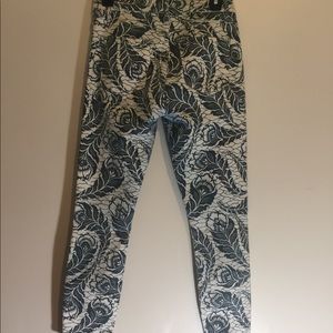 AnnTaylor LOFT 25/0 skinny ankle blue floral jeans